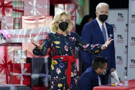 Biden, First Lady Visit Hospitalized Kids On Christmas Eve