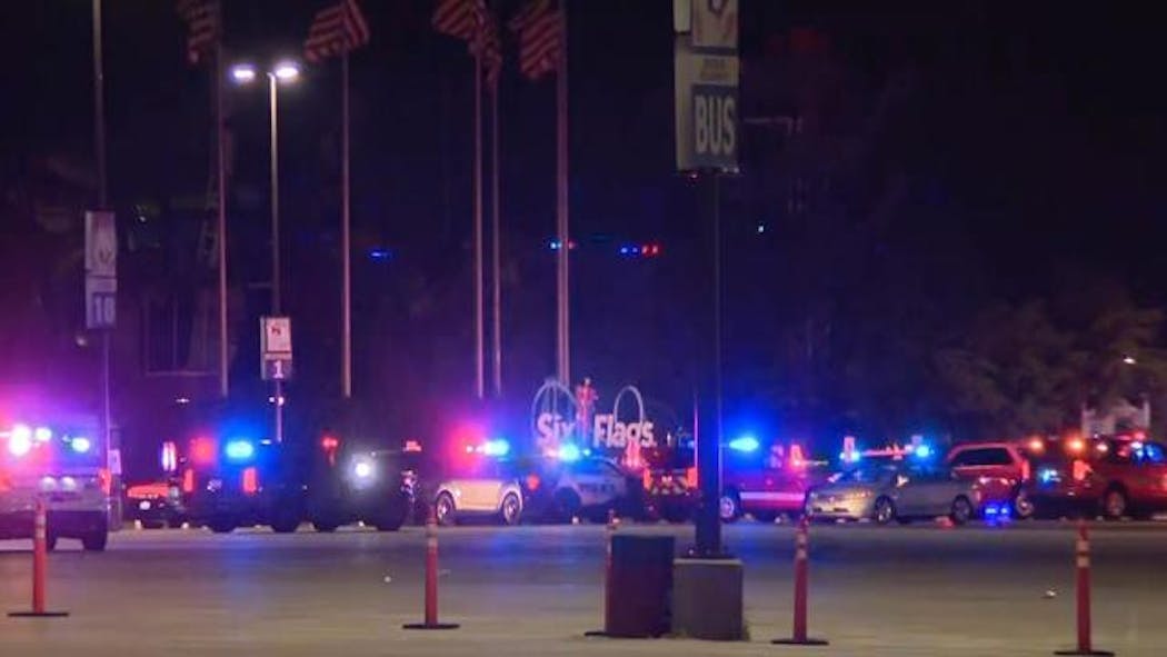 3 Injured In Shooting Outside Six Flags Great America Near Chi