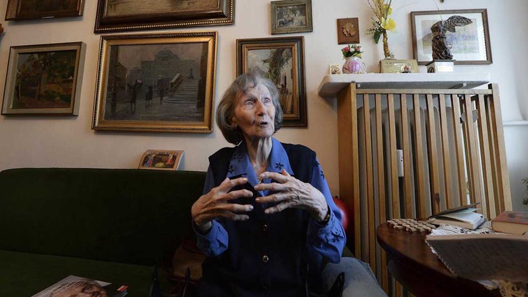 Polish Auschwitz Survivor, Novelist Zofia Posmysz Dies At 98
