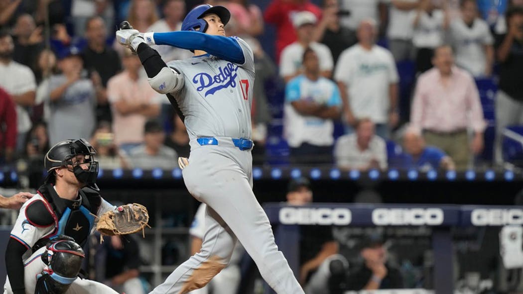 Los Angeles Shohei Ohtani hits his 51 HR: 50-50 Season