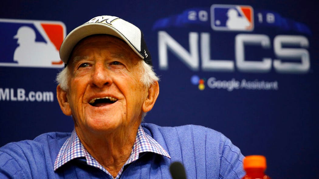 ‘Mr. Baseball’ Bob Uecker, Brewers announcer, dies at 90