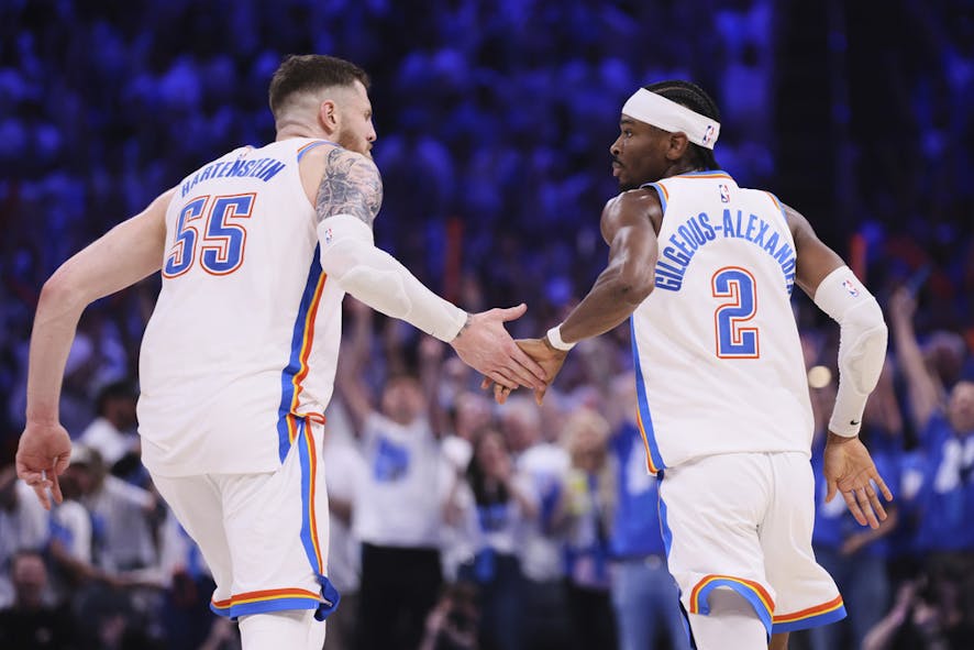 Oklahoma City Thunder's Isaiah Hartenstein (55) and SGA