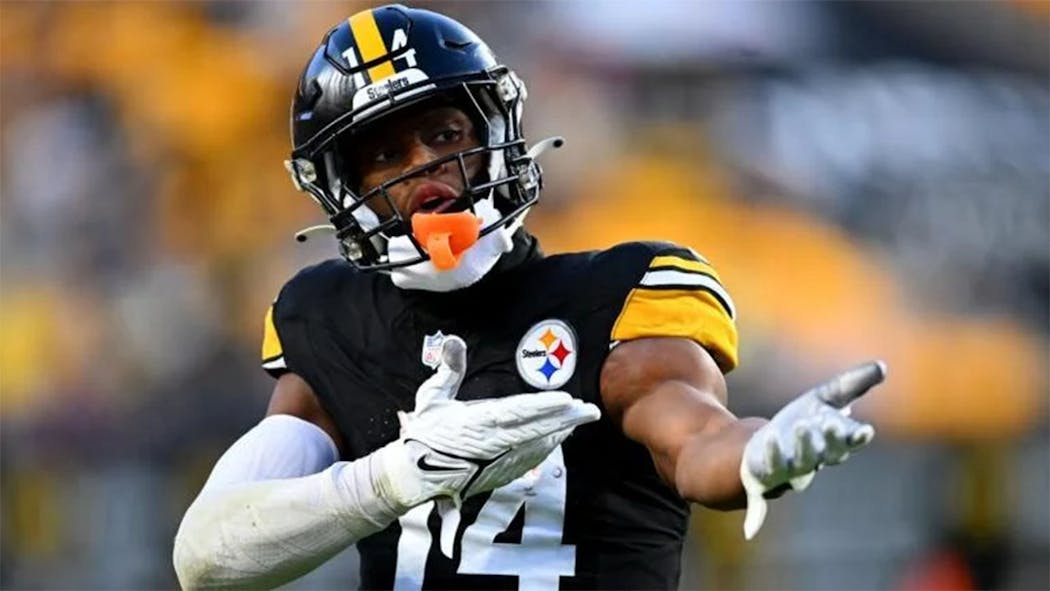 George Pickens, the Steelers star who was recently pushed by Mike Tomlin to join the Dallas Cowboys, recently shared from the bottom of his heart that the environment at the Cowboys, made Steelers fans feel regretful: "It seems like I only fit in with the Steelers...". vannguyen