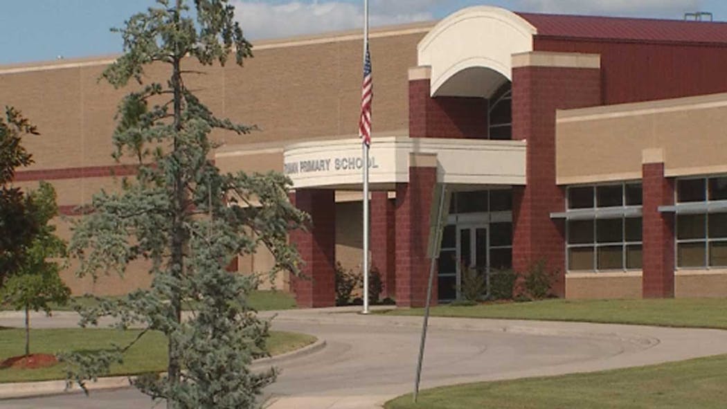 Norman Public Schools Sends Out Warning Due To Suspicious Vehicle