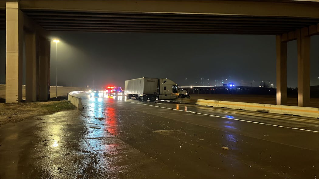 Southbound Lanes of I35 Near SW 15th St. Now Open After Crash