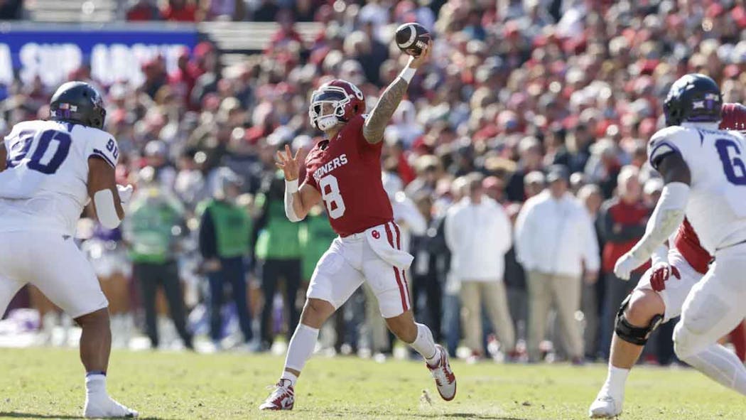 Bo Nix reacts to Dillon Gabriel transferring to Oregon