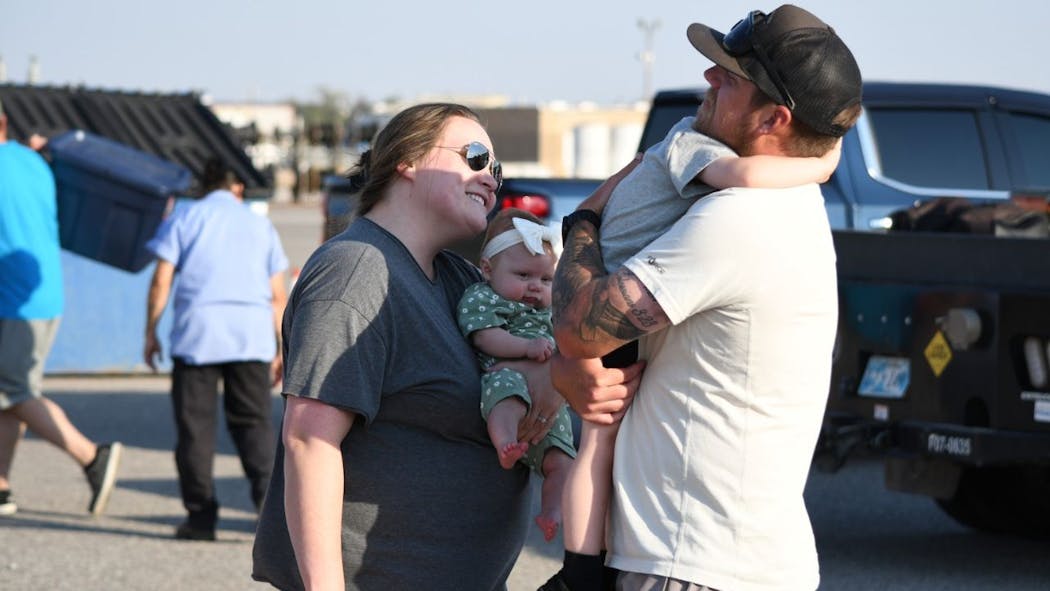 Linemen Reuniting With Family